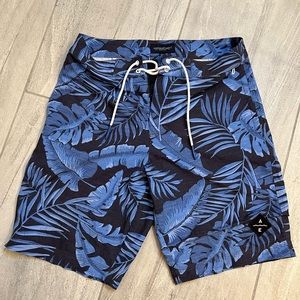 AMERICAN Eagle Men's S Swim Trunks Board Shorts Black Blue Tropical Leaf Pockets